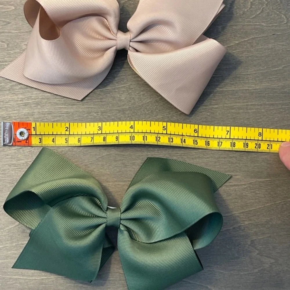 Set of 2 Ribbon‎ Barrettes Tan and Green Pre-Owned